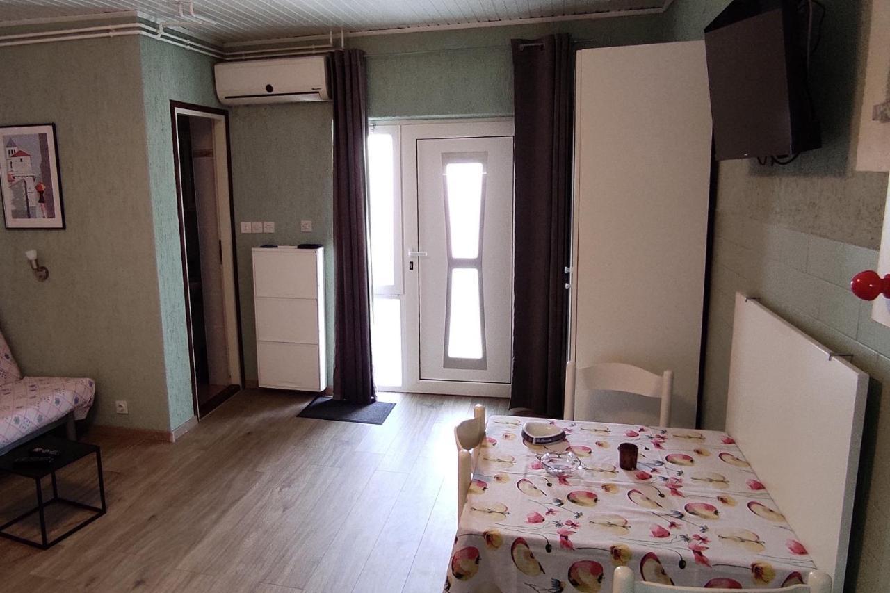 Studio Punat 5410a Bagian luar foto