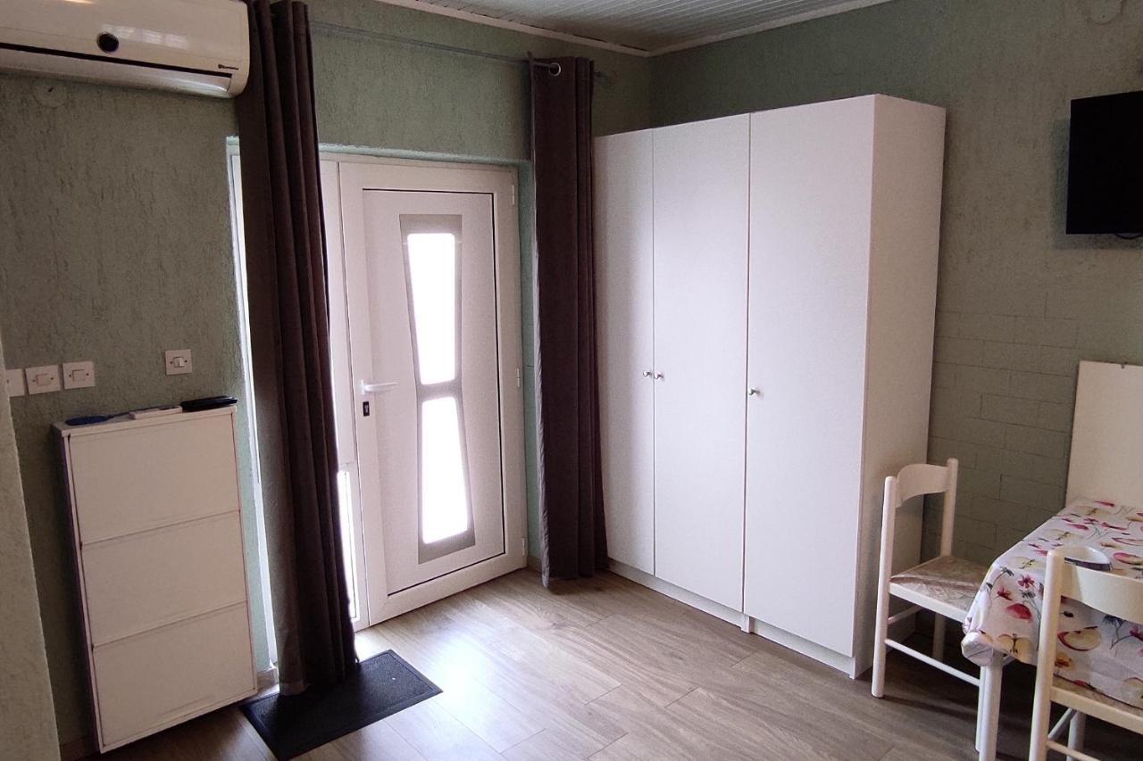 Studio Punat 5410a Bagian luar foto